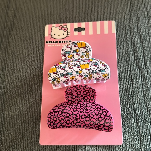 Hello Kitty Hair-clips - Set of 2 - NWT - Picture 2 of 6